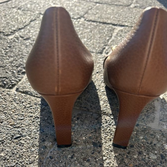 Gucci Heels - Picture 3 of 5